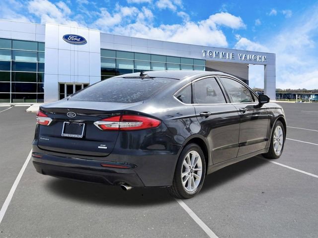 Used 2020 Ford Fusion SE image 4