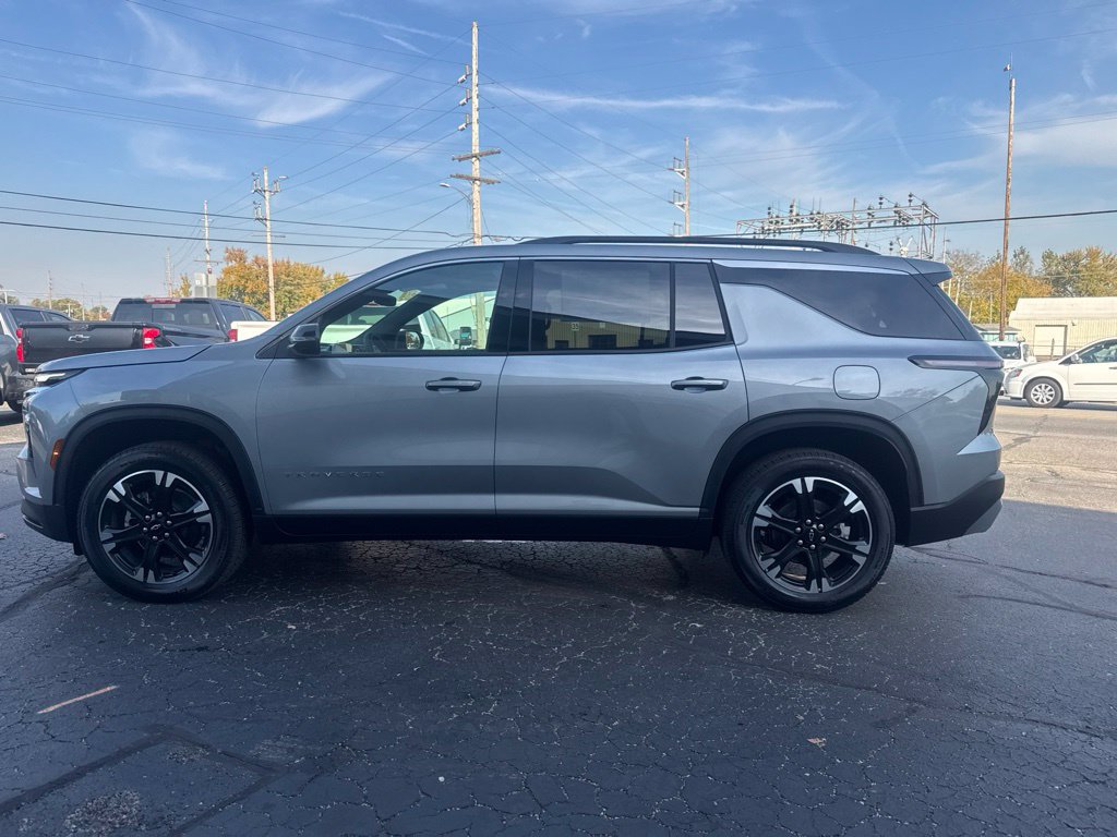 New 2027 Chevrolet Traverse LT AWD/4WD image 4