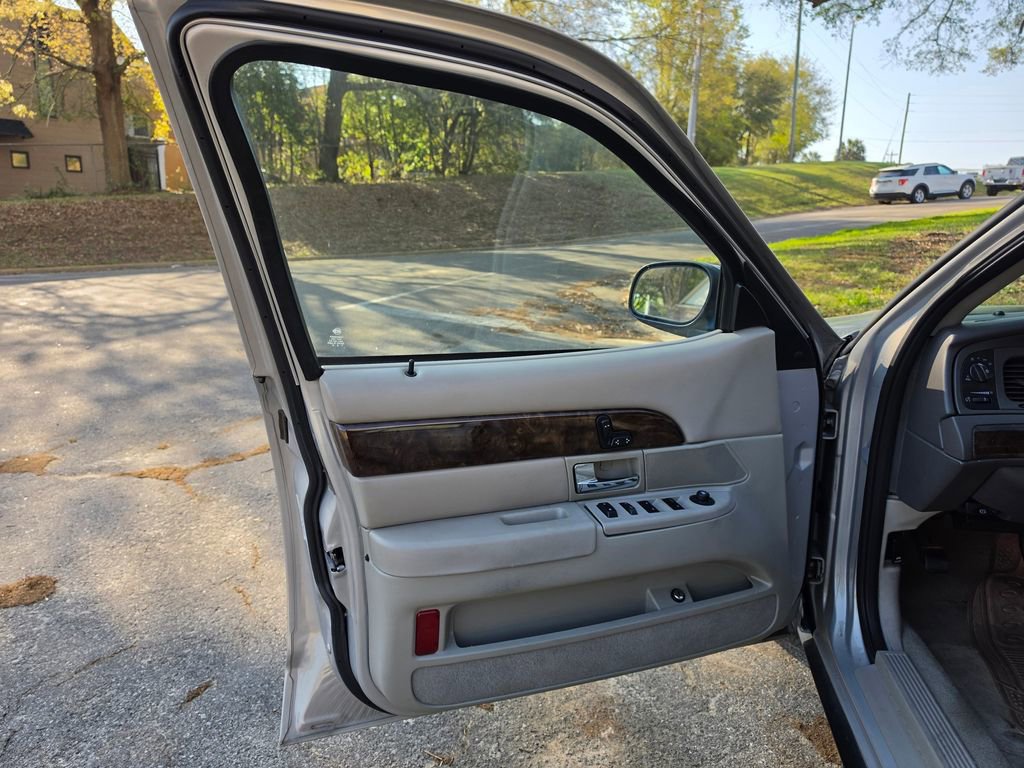 Used 2011 Mercury Grand Marquis LS image 15