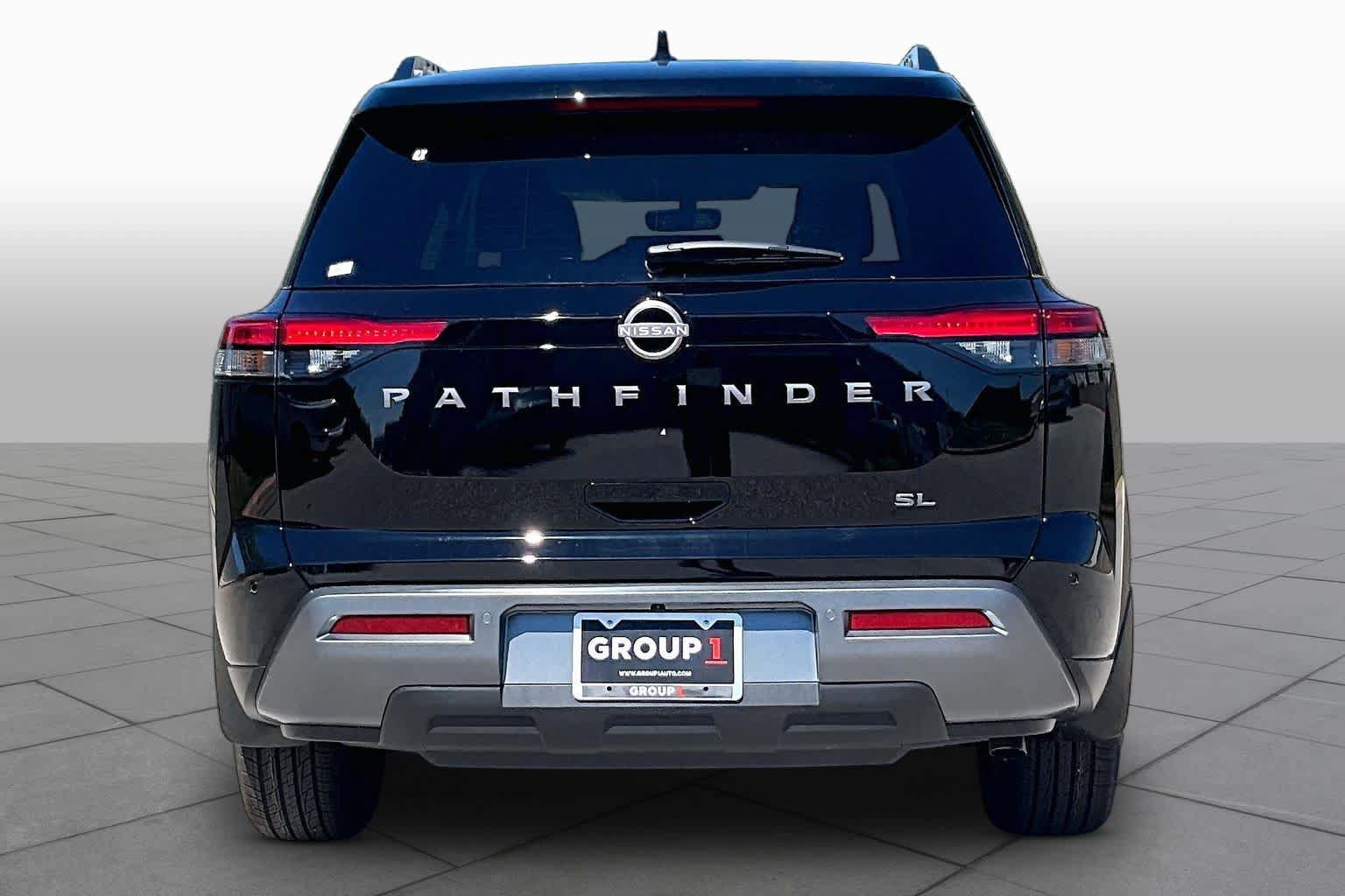 New 2026 Nissan Pathfinder SL FWD image 4