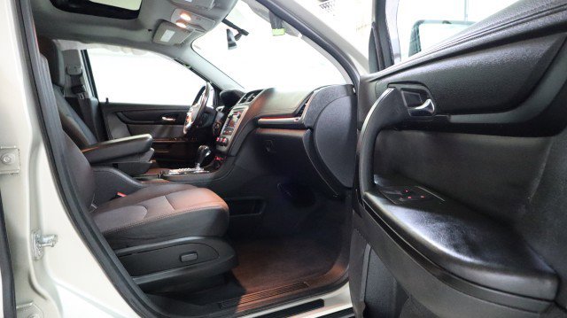 Used 2015 GMC Acadia SLE image 10
