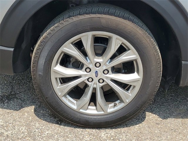 Used 2023 Ford Explorer Limited image 5