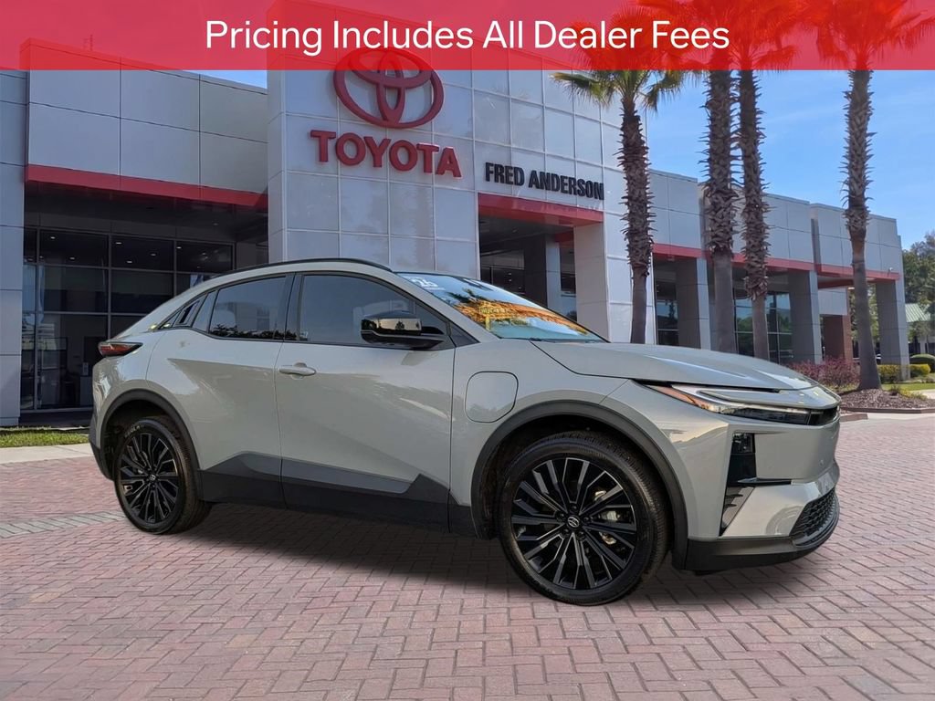 Used 2026 Toyota C-HR AWD/4WD image 1