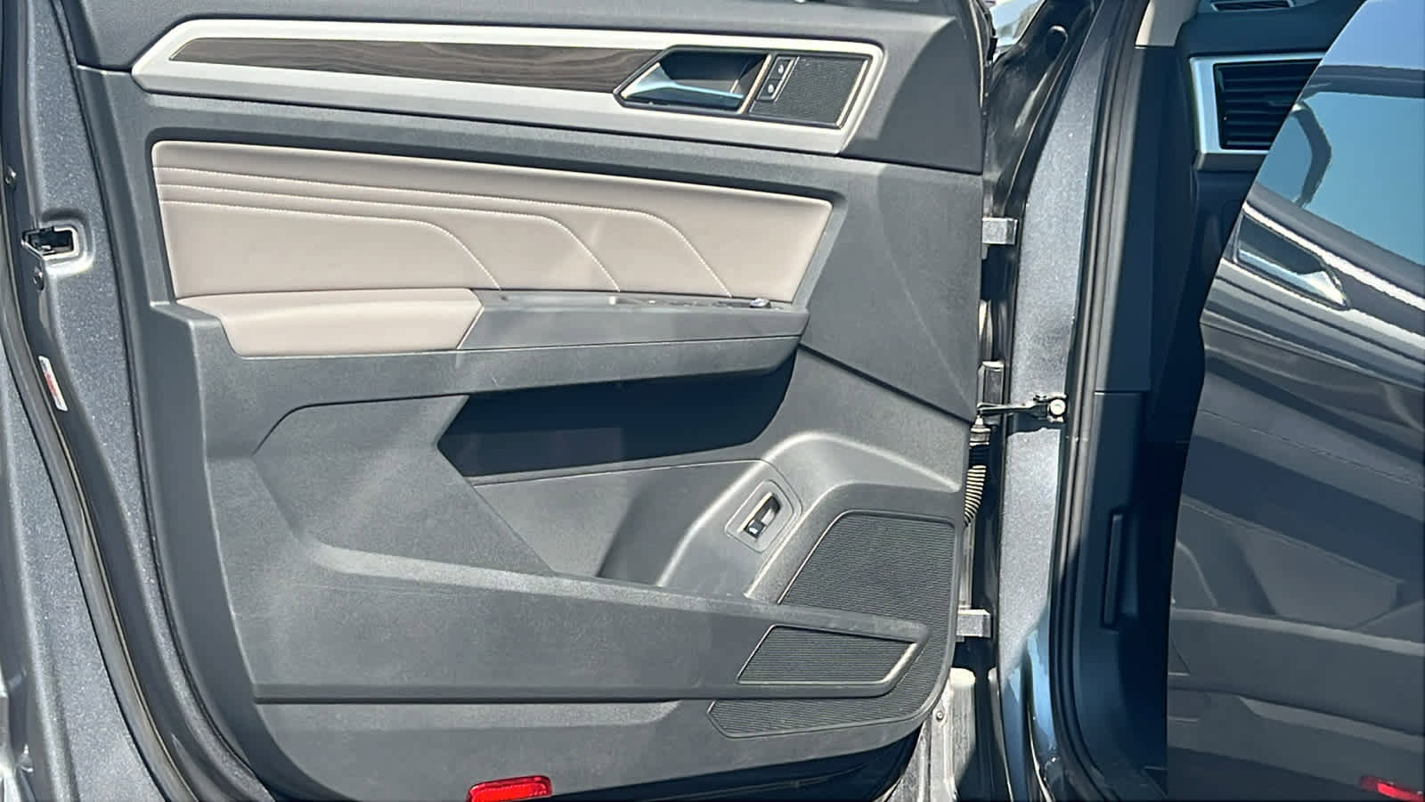 Certified 2023 Volkswagen Atlas SE image 23