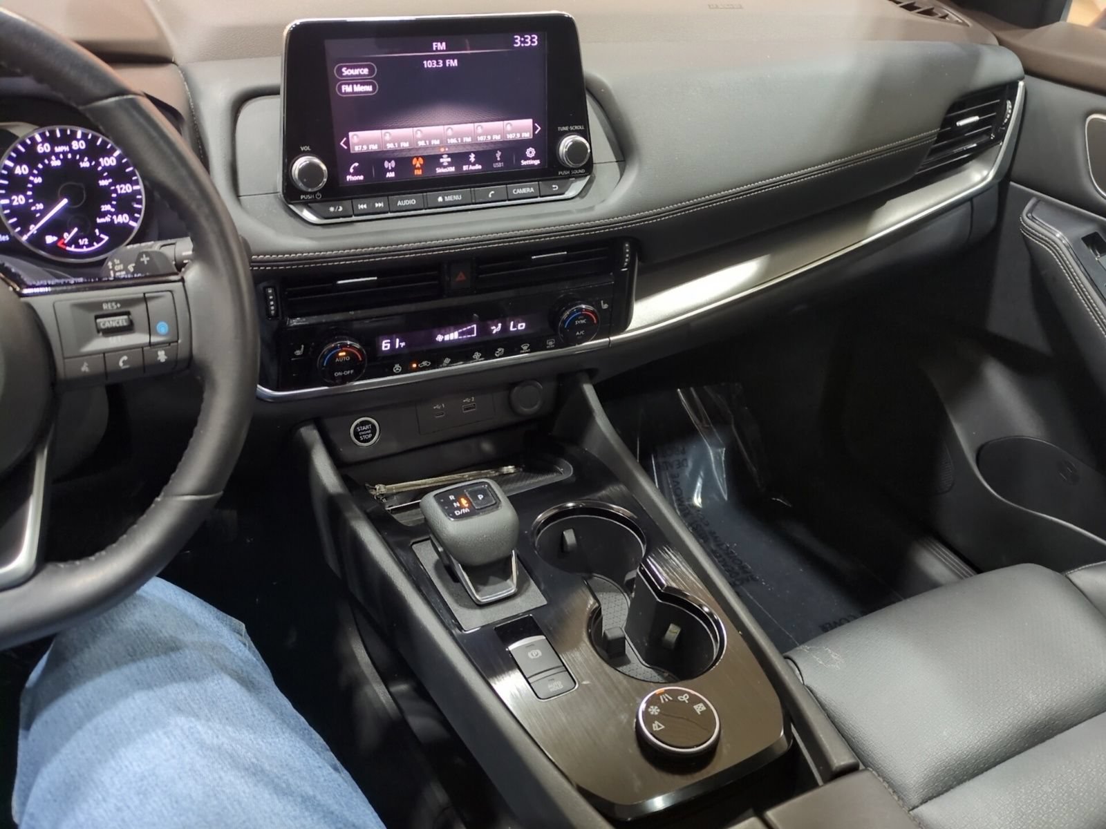 Used 2021 Nissan Rogue SV w/ Premium Package AWD/4WD image 22