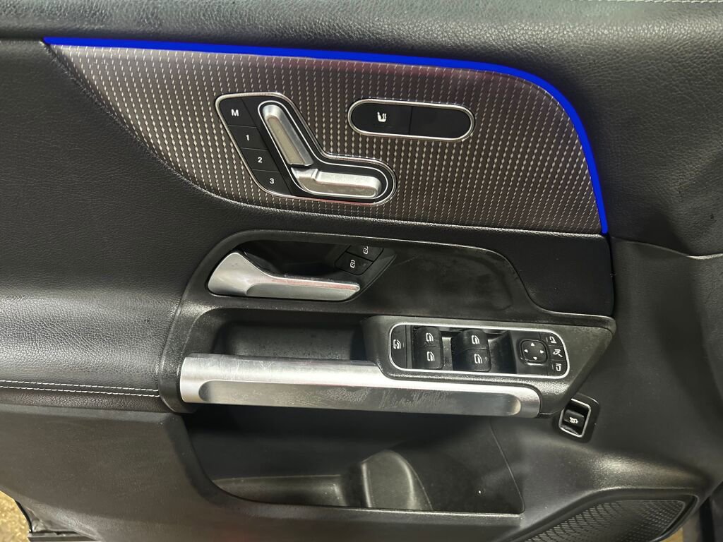 Certified 2022 Mercedes-Benz GLB 250 4MATIC image 5