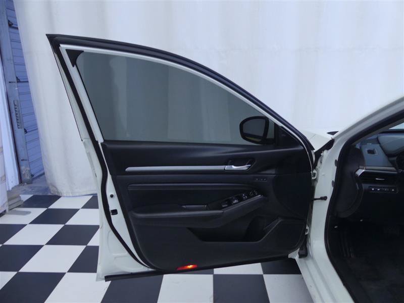 Used 2020 Nissan Altima 2.5 Platinum AWD/4WD image 22