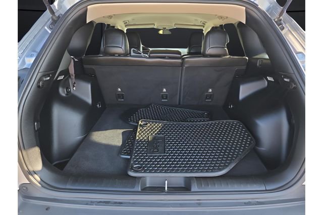 Used 2019 Jeep Cherokee Latitude Plus w/ Cold Weather Group image 14