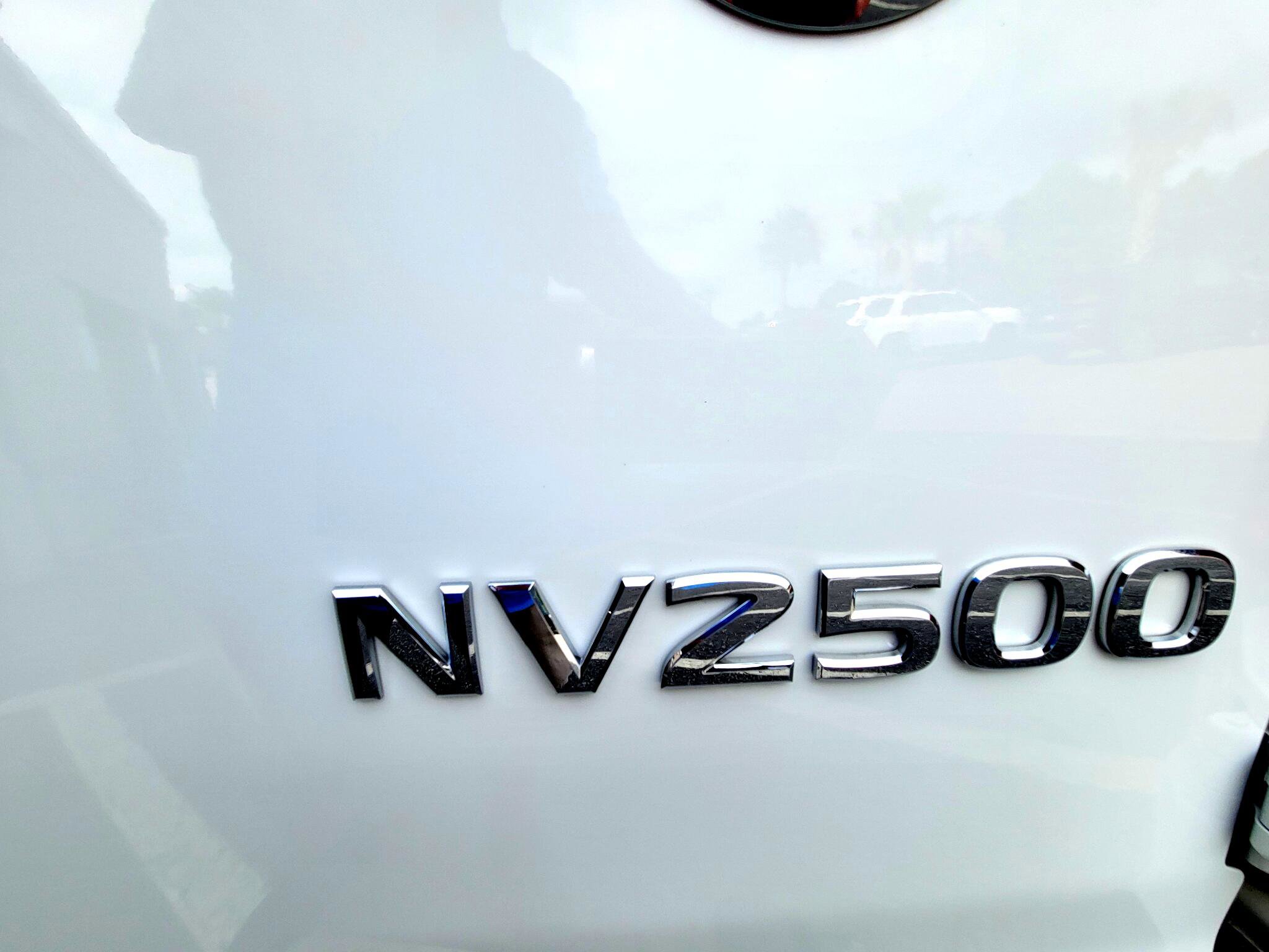 Used 2020 Nissan NV 2500 SV image 42