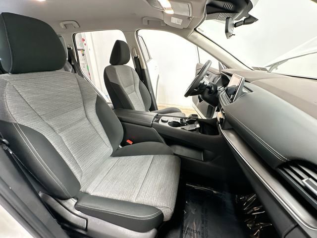 Used 2023 Nissan Rogue SV AWD/4WD image 21