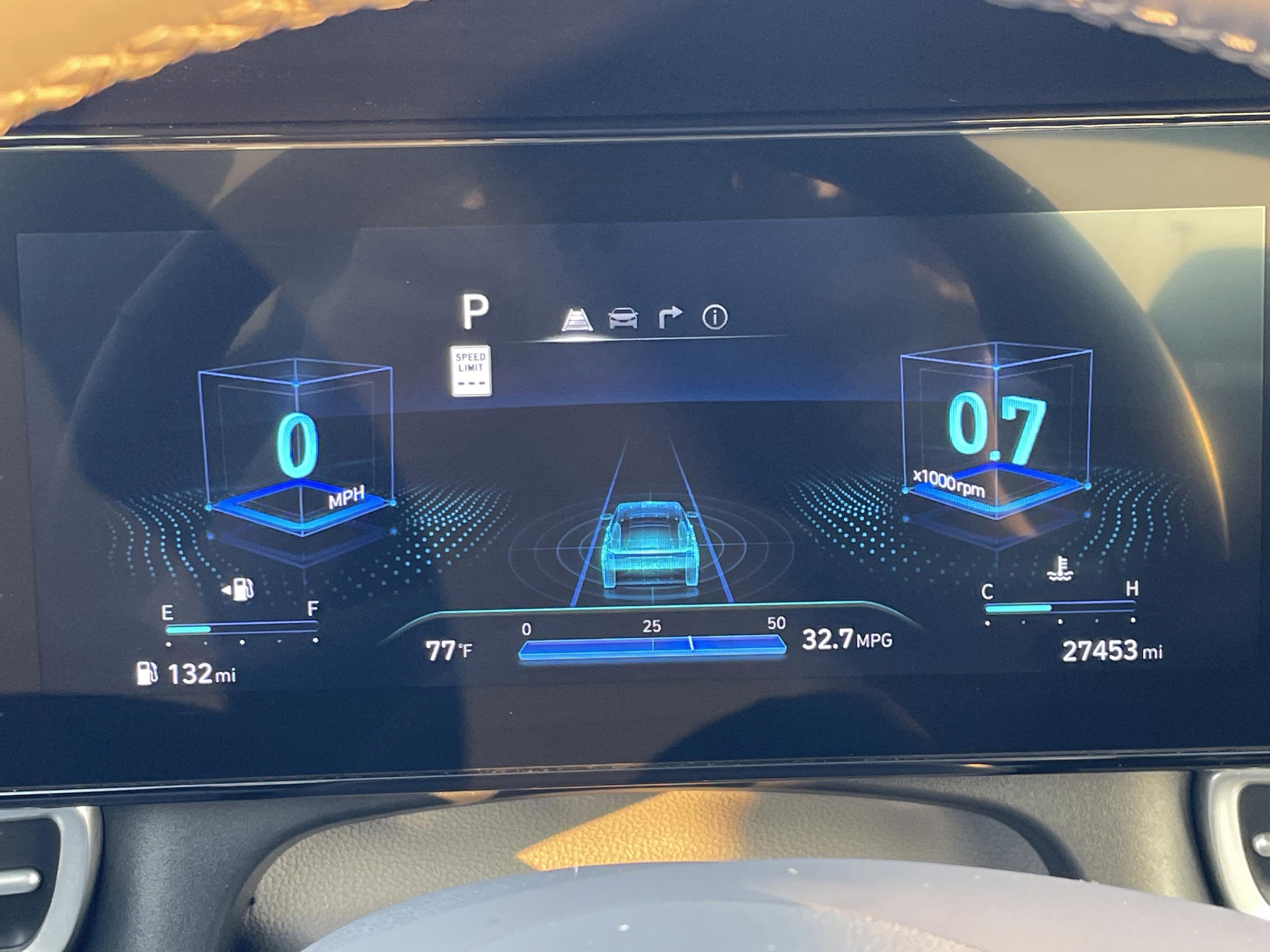 Used 2025 Hyundai Elantra SEL image 16