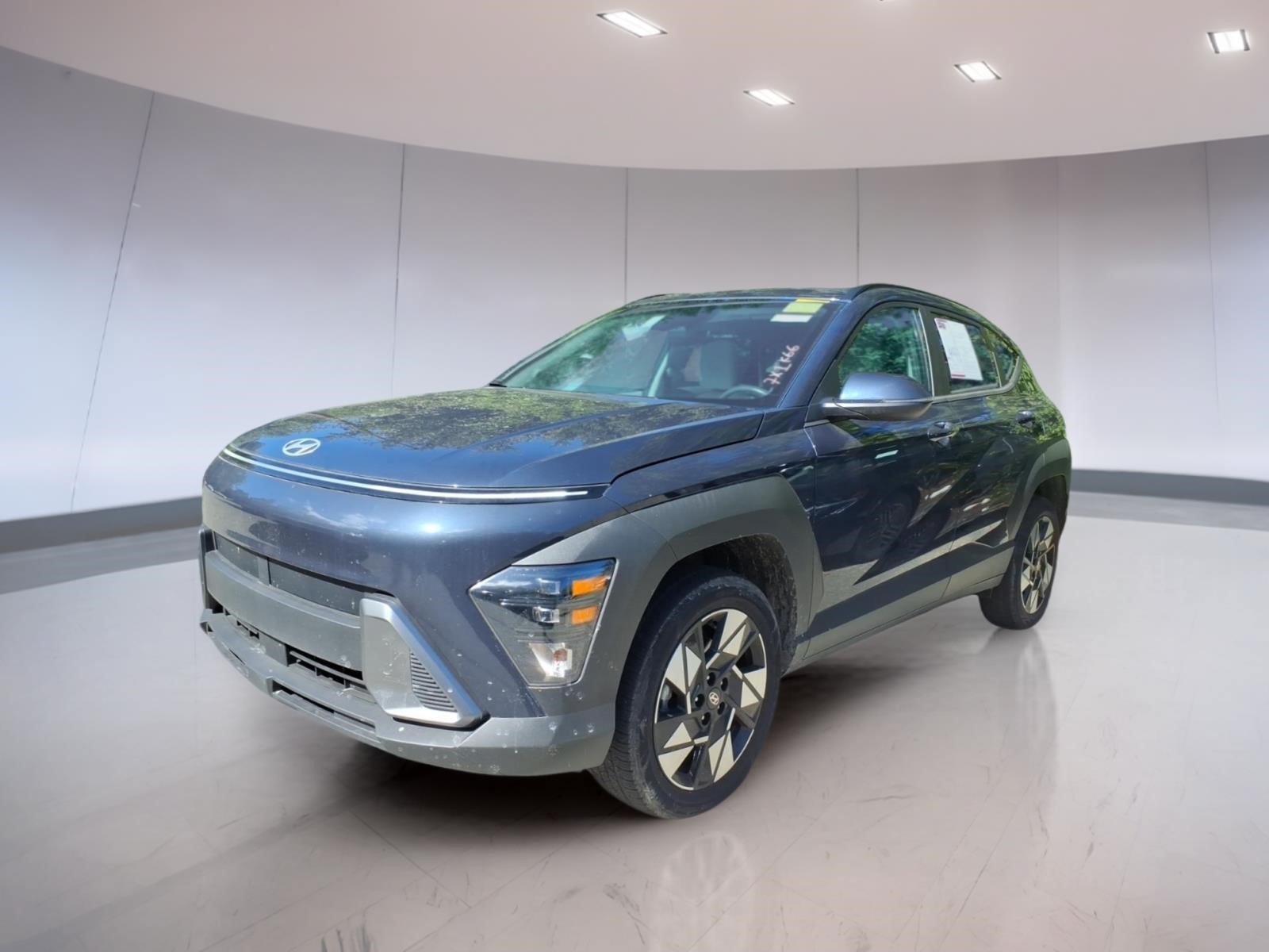 Used 2025 Hyundai Kona SEL AWD/4WD image 2
