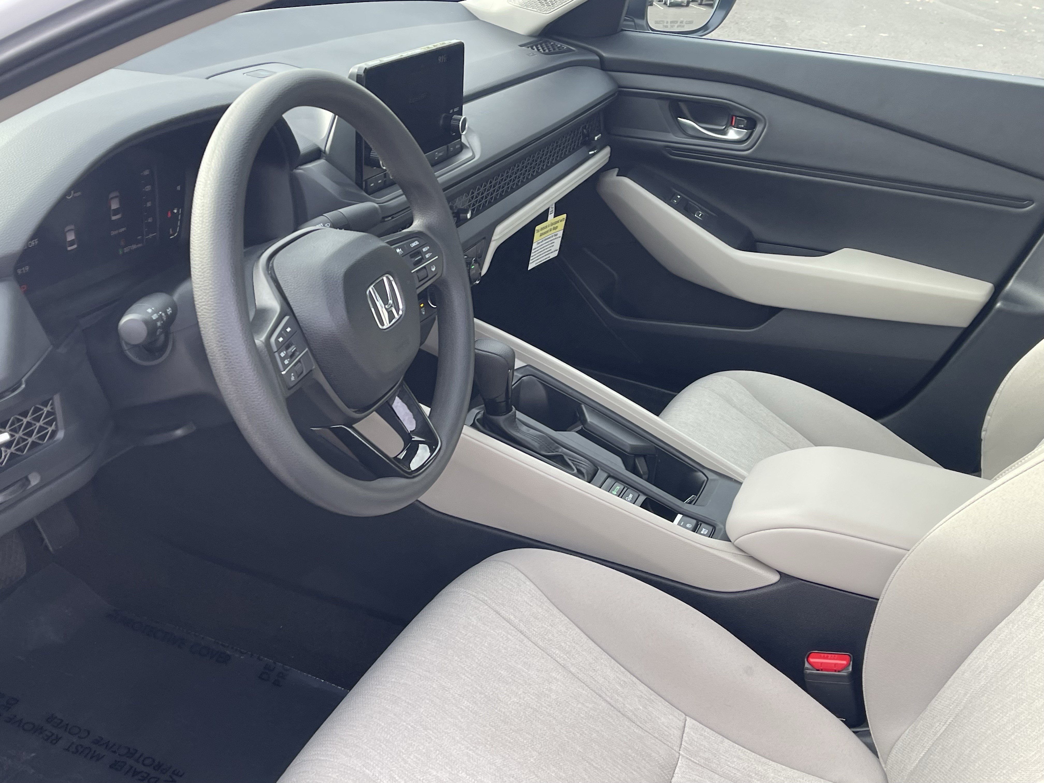 Used 2025 Honda Accord SE image 10