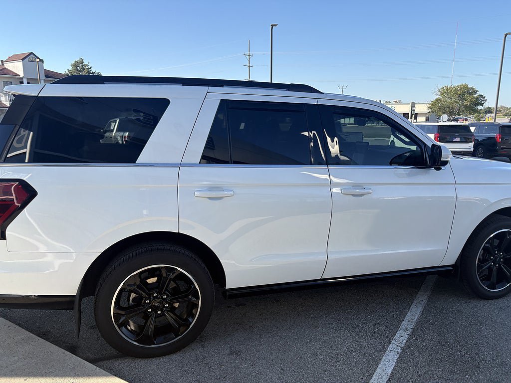 Used 2023 Ford Expedition Limited AWD/4WD image 10