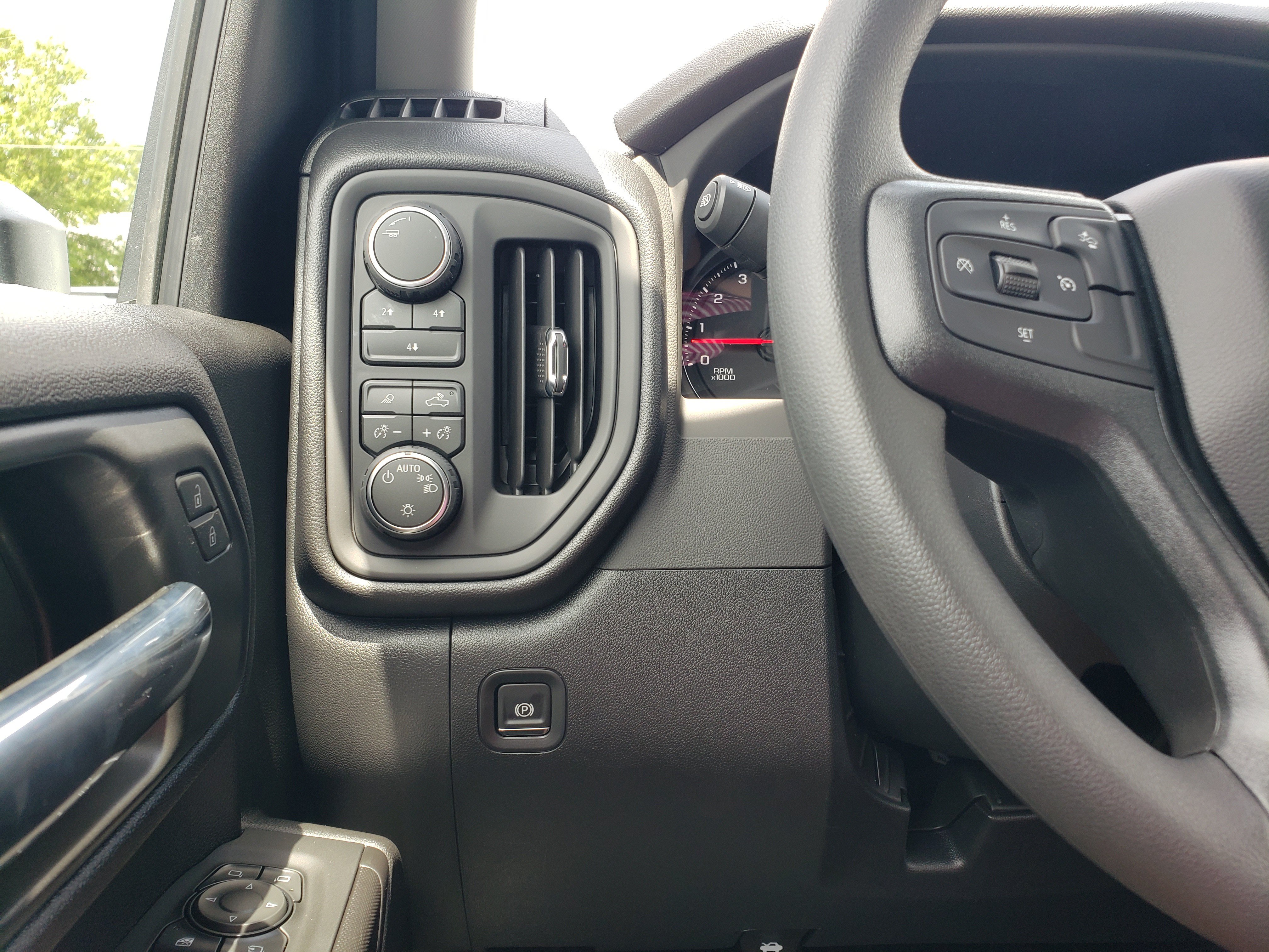 New 2026 Chevrolet Silverado 2500 Custom w/ Custom Value Package AWD/4WD image 13