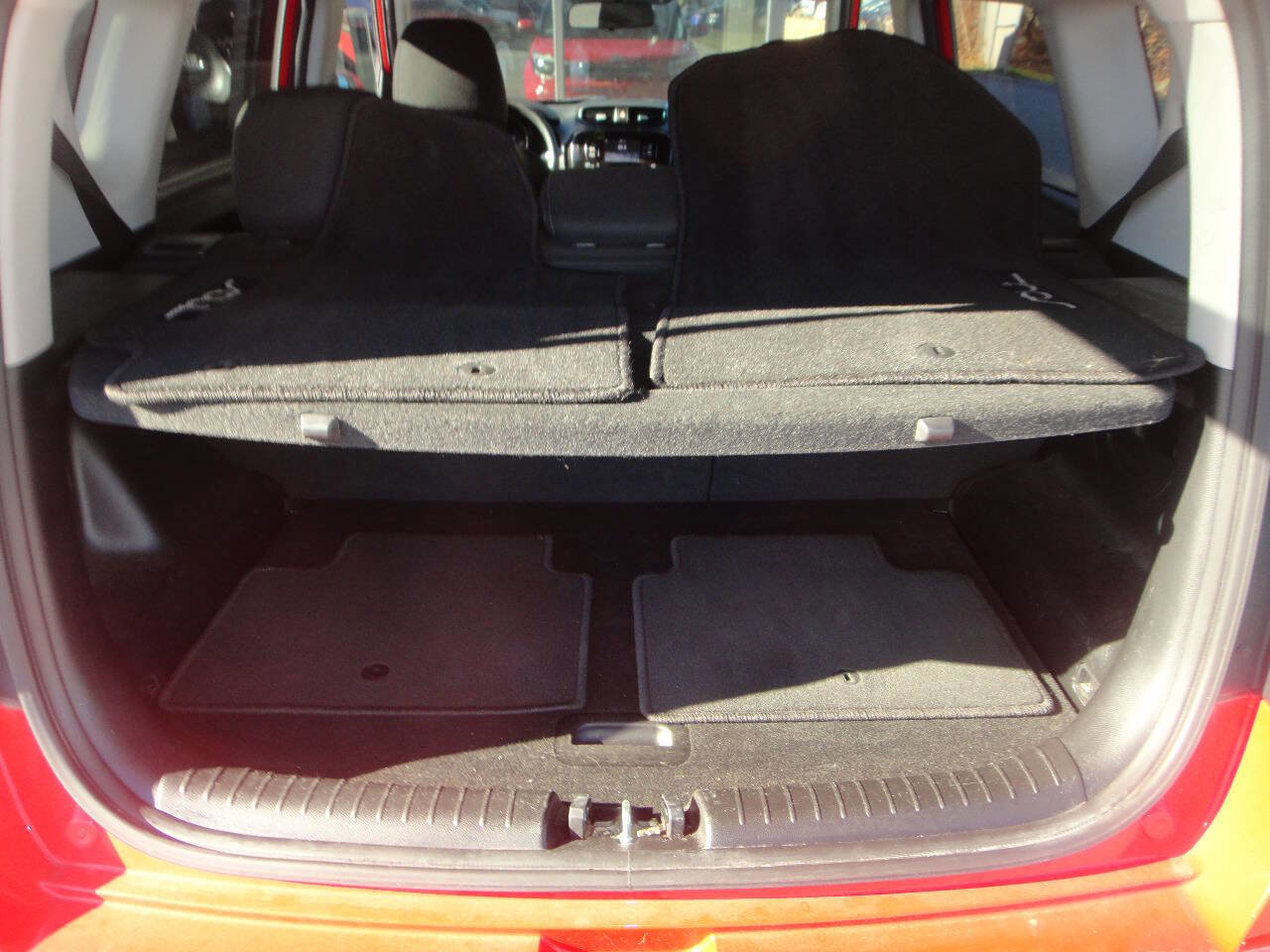 Used 2017 Kia Soul + FWD image 11