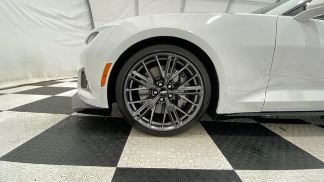 Used 2019 Chevrolet Camaro ZL1 image 9