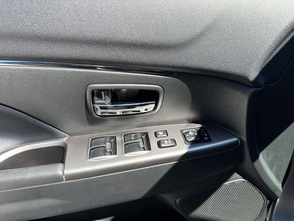 Used 2024 Mitsubishi Outlander Sport SE image 20