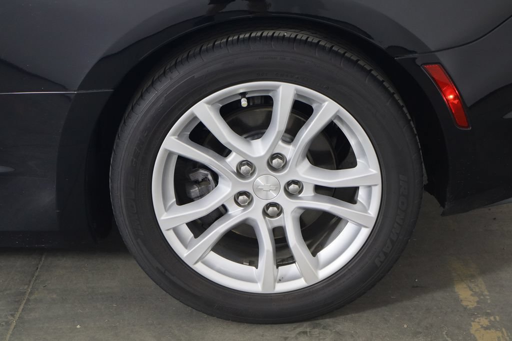 Used 2020 Chevrolet Camaro LS RWD image 36