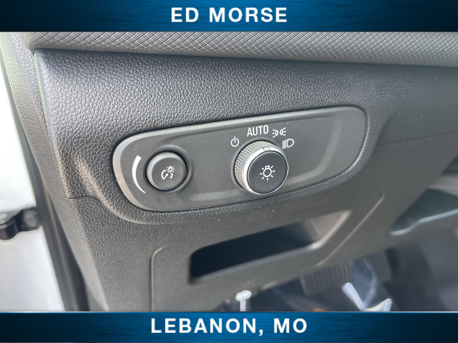 Used 2025 Chevrolet TrailBlazer LT AWD/4WD image 17