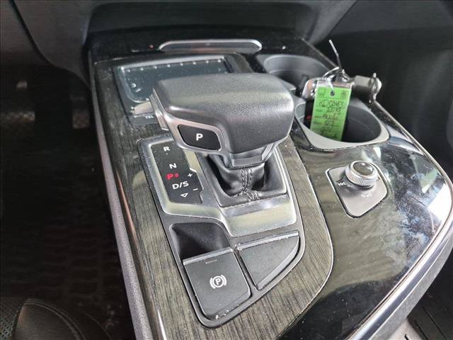 Used 2019 Audi Q7 3.0T Prestige AWD/4WD image 10