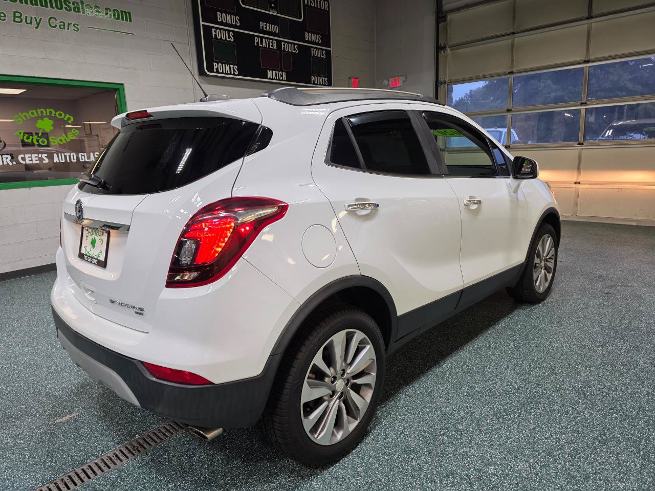 Used 2020 Buick Encore Preferred AWD/4WD image 6
