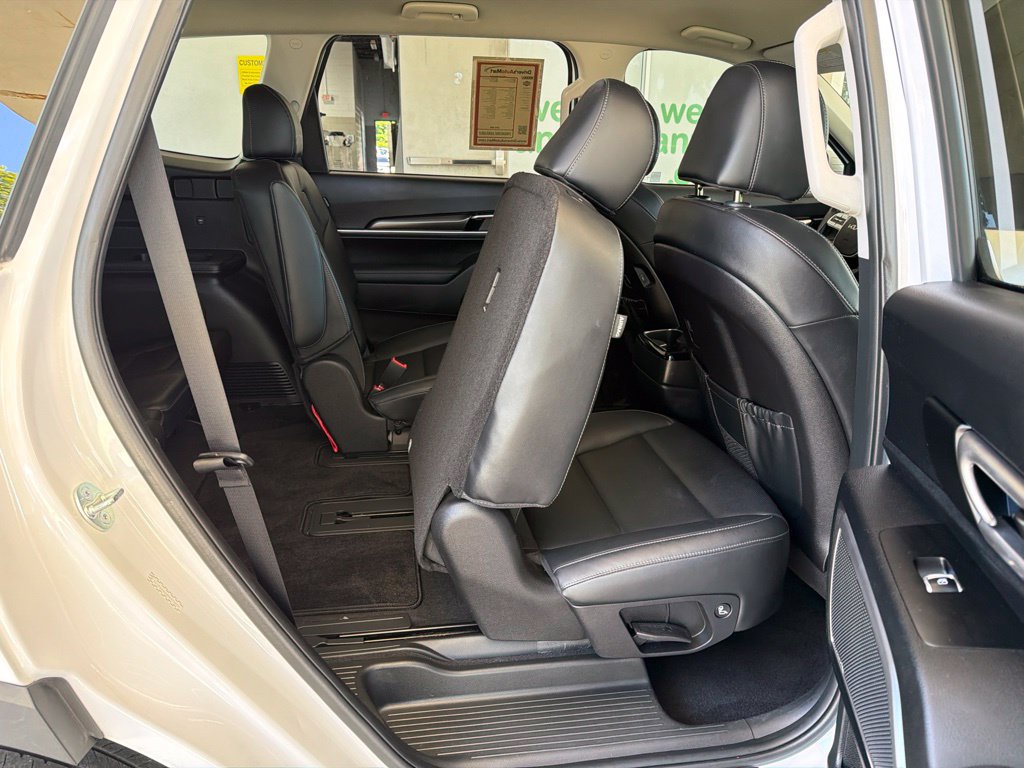 Used 2024 Kia Telluride S FWD image 36