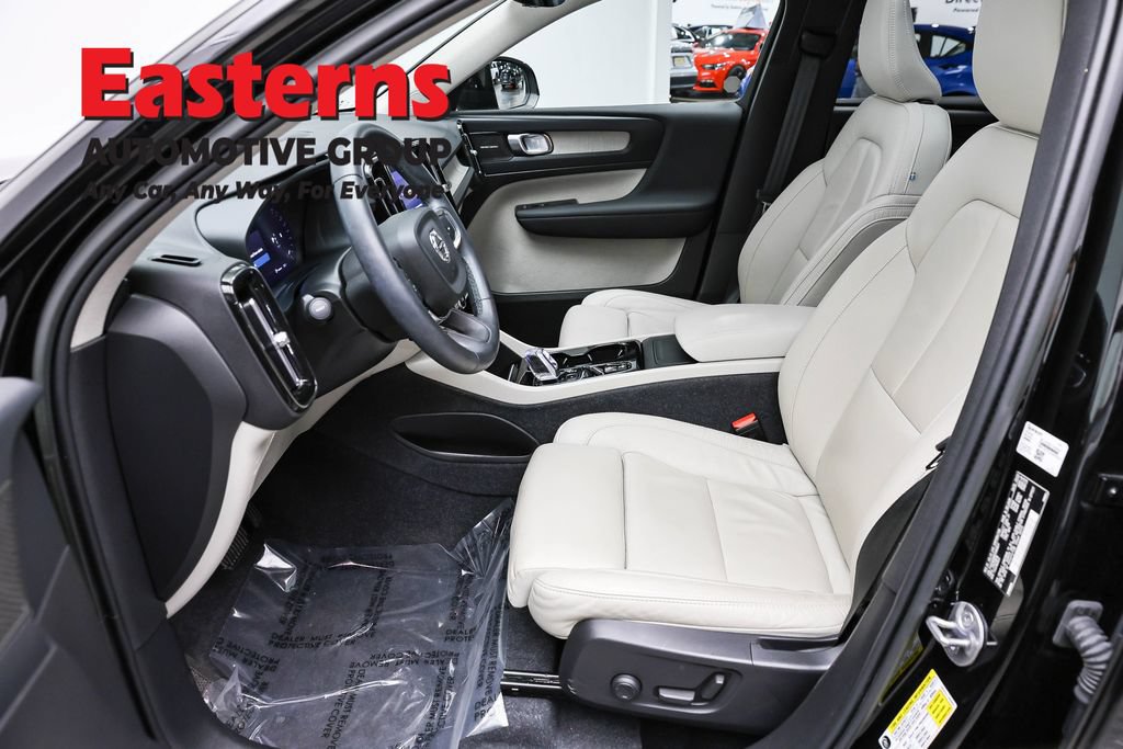 Used 2023 Volvo XC40 B4 Ultimate FWD image 14