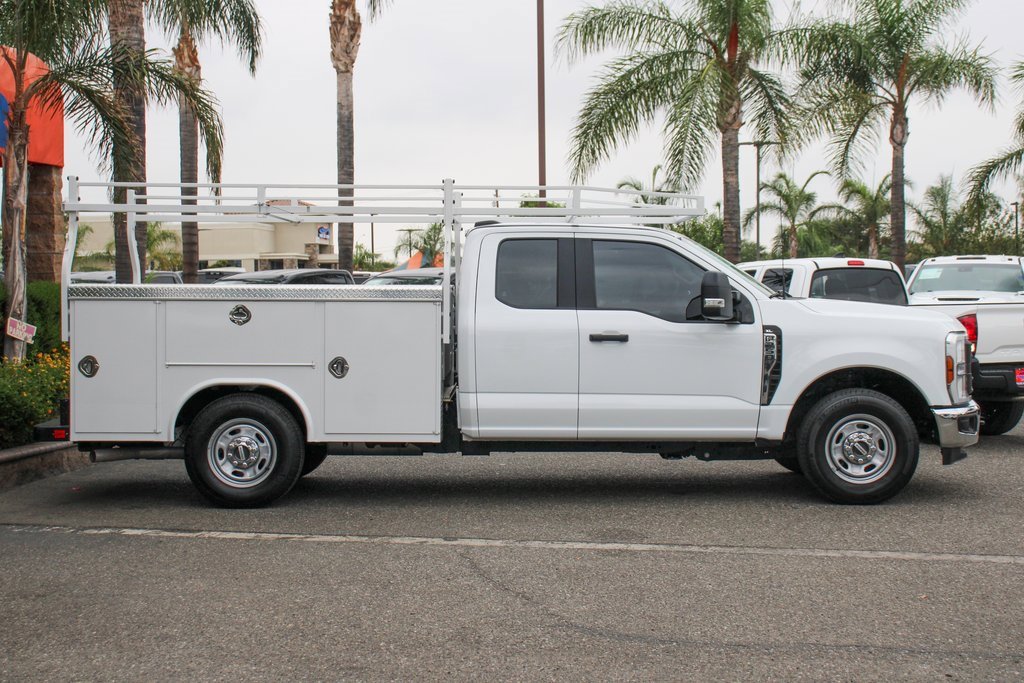 Used 2024 Ford F250 XL w/ XL Chrome Package image 11
