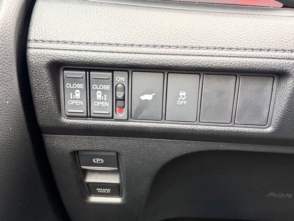 Used 2025 Honda Odyssey Sport-L image 23