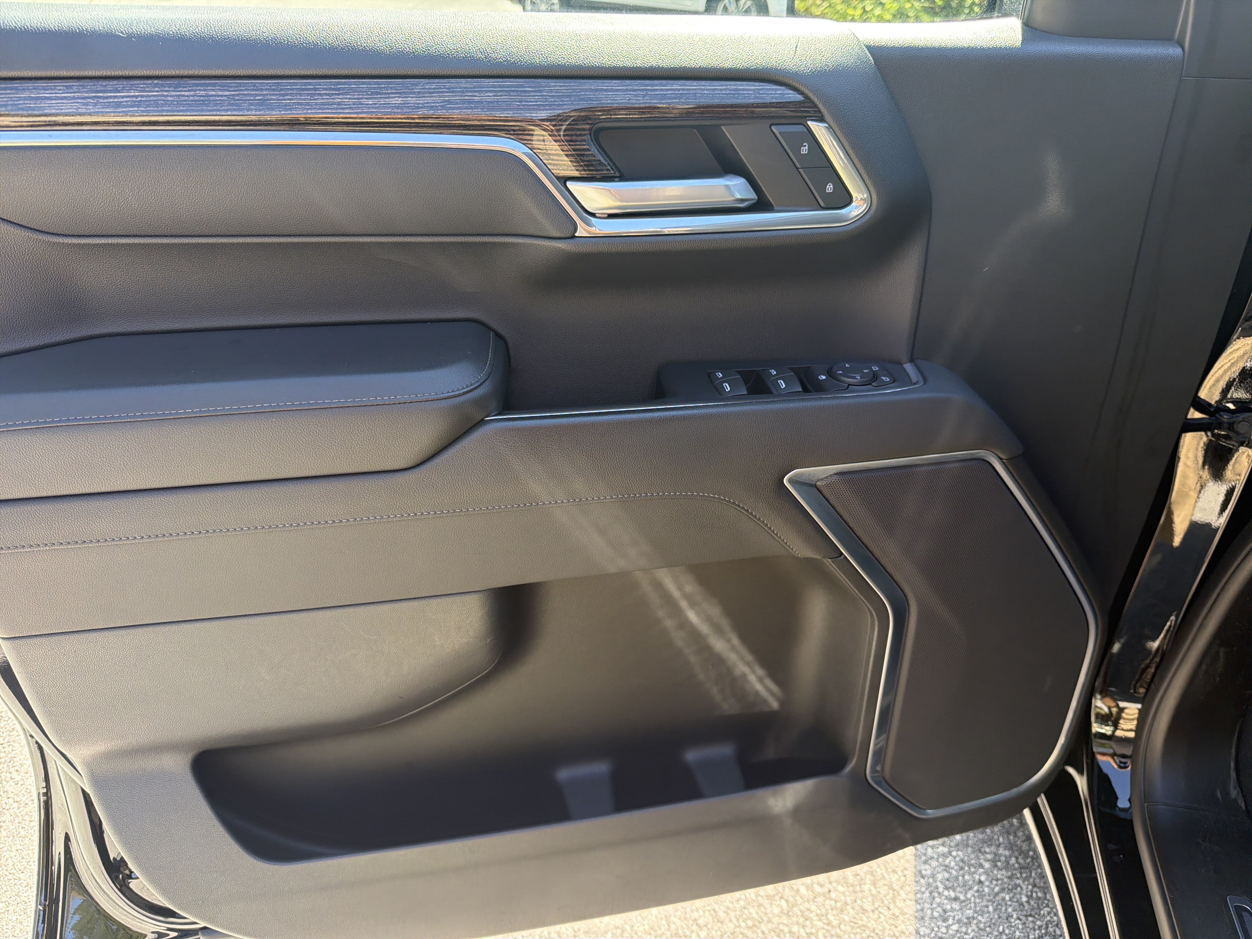 Used 2022 GMC Sierra 1500 SLE AWD/4WD image 11