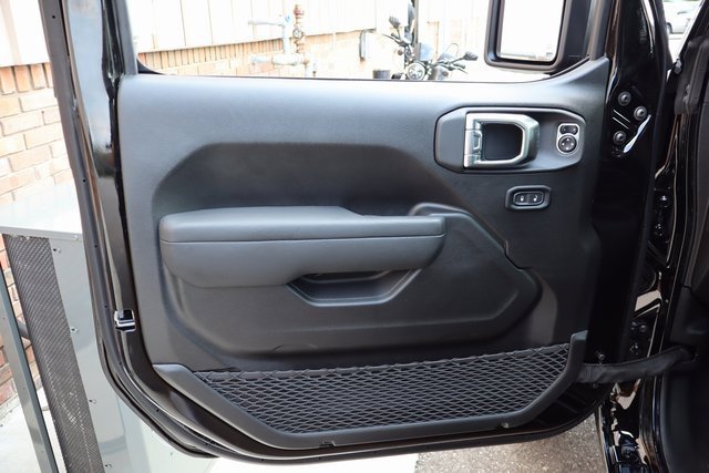 New 2025 Jeep Gladiator Sport image 9