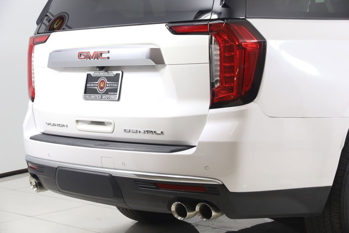 Used 2021 GMC Yukon XL Denali w/ LPO, Illumination Package AWD/4WD image 47