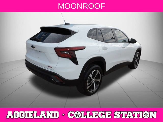 Used 2024 Chevrolet Trax RS w/ Sunroof Package image 4