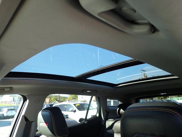 Used 2024 GMC Terrain AT4 w/ LPO, Floor Liner Package image 20