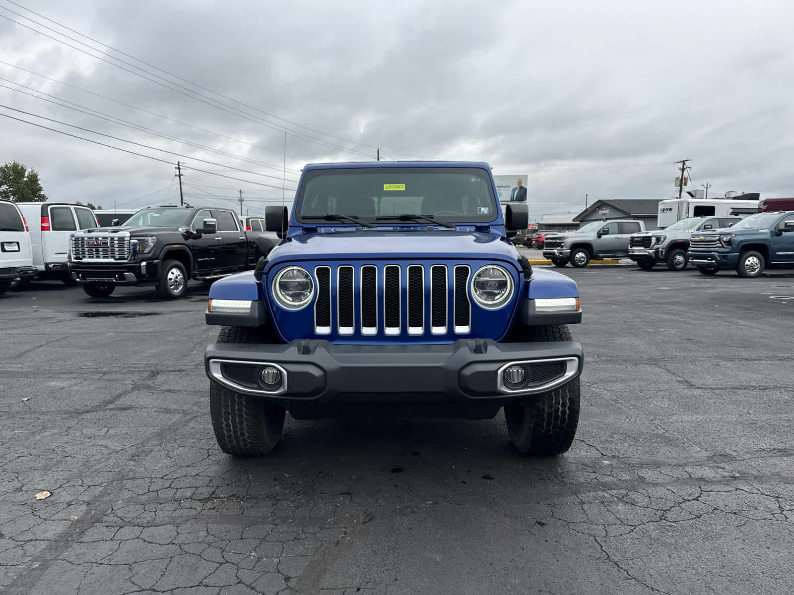 Used 2019 Jeep Wrangler Unlimited Sahara w/ Safety Group AWD/4WD image 8