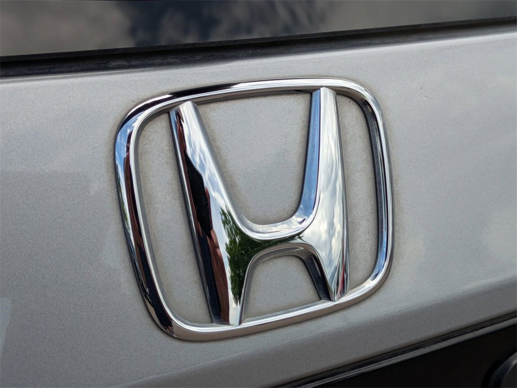 Used 2024 Honda Pilot Touring image 24