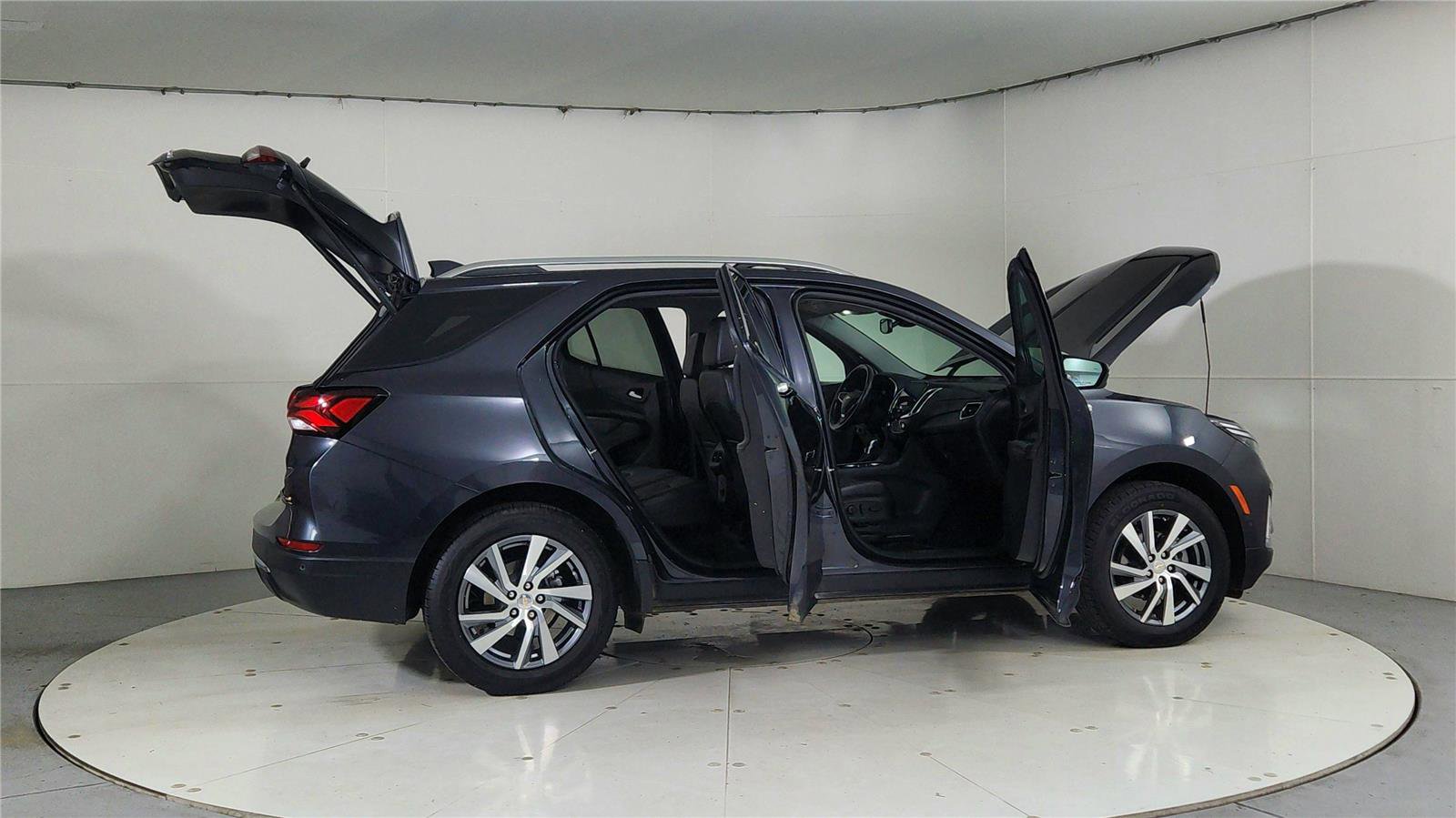 Used 2022 Chevrolet Equinox Premier image 12