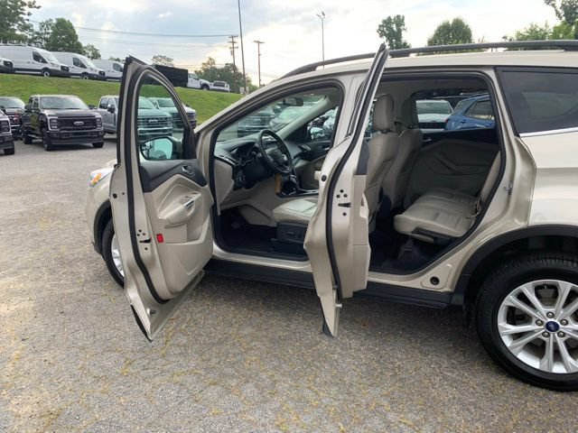 Used 2018 Ford Escape SEL FWD image 17