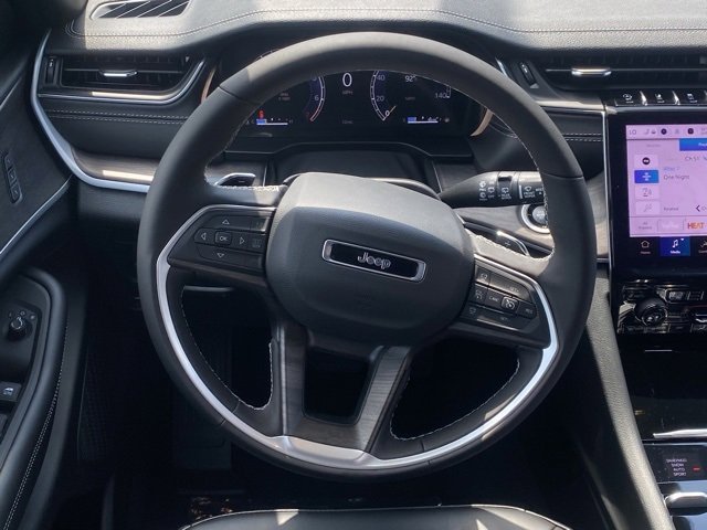 New 2025 Jeep Grand Cherokee L Limited w/ Trailer Tow Package image 41