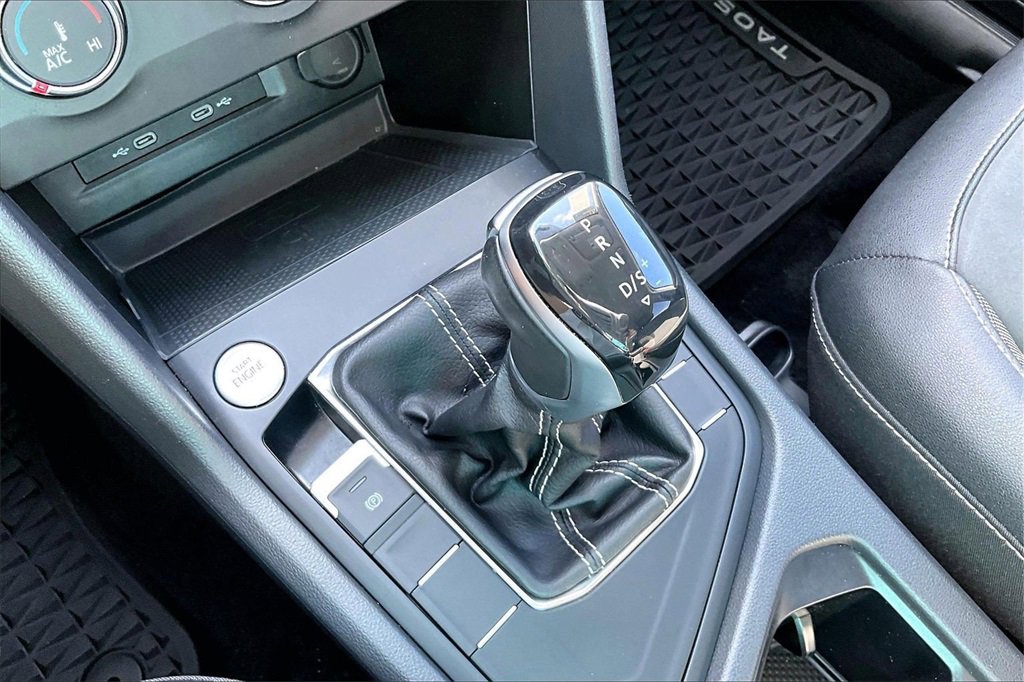 Certified 2022 Volkswagen Taos SE image 28
