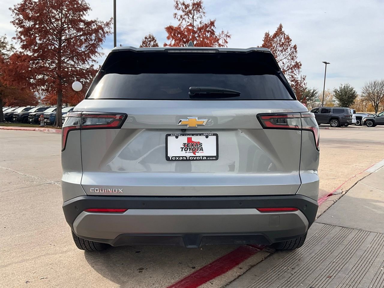 Used 2025 Chevrolet Equinox LT image 7