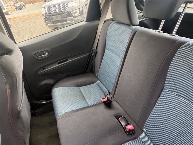 Used 2012 Toyota Yaris SE image 12