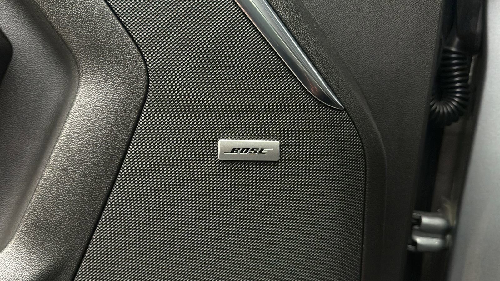 Used 2026 GMC Yukon Denali w/ Sun & Power Step Package AWD/4WD image 22