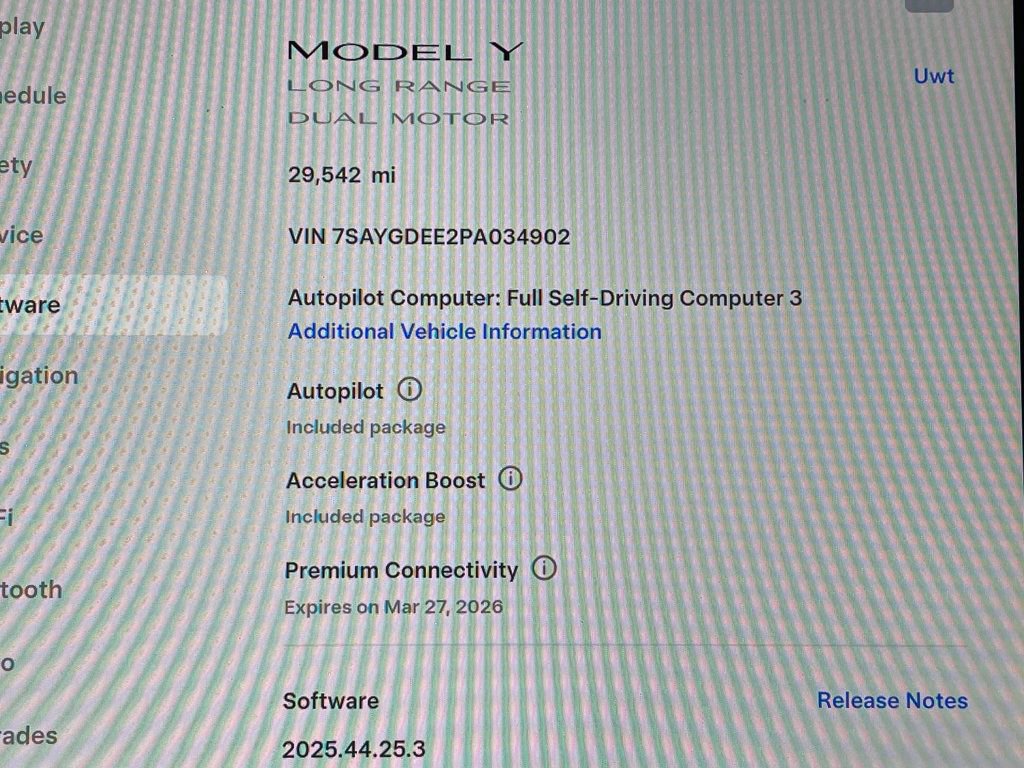 Used 2023 Tesla Model Y Long Range image 40