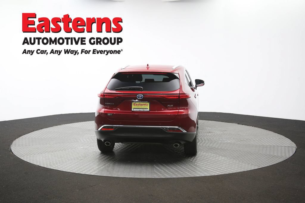 Used 2024 Toyota Venza LE AWD/4WD image 39