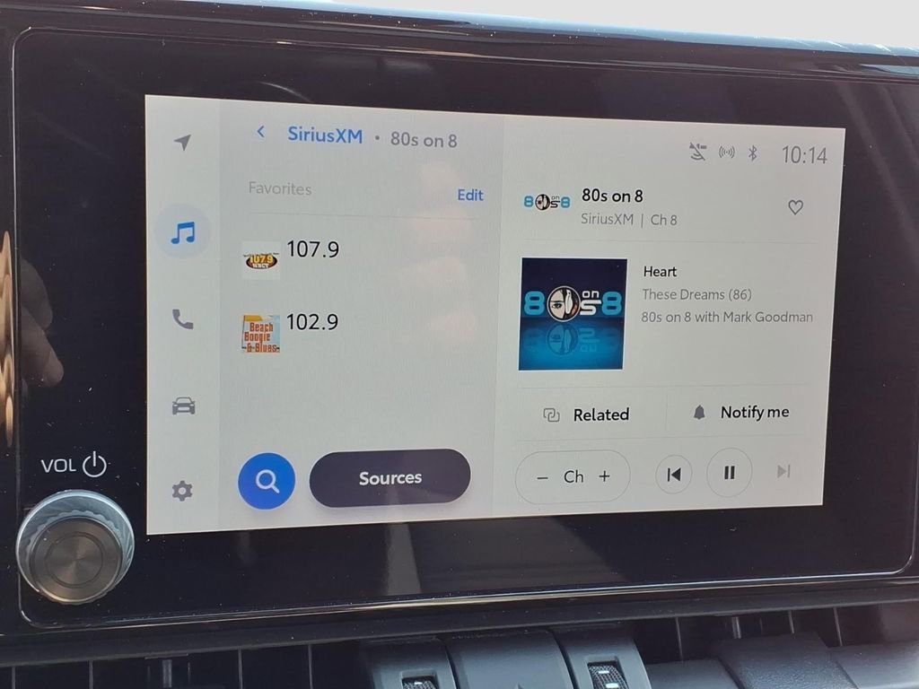 Used 2023 Toyota RAV4 XLE Premium image 20