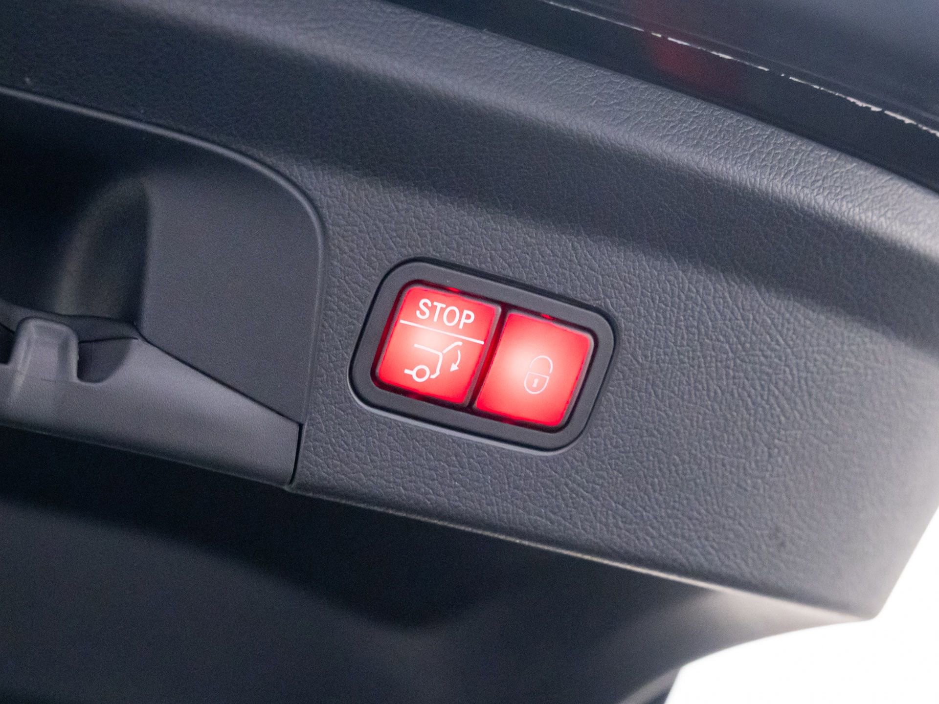 Used 2024 Mercedes-Benz GLE 53 AMG 4MATIC Coupe image 32