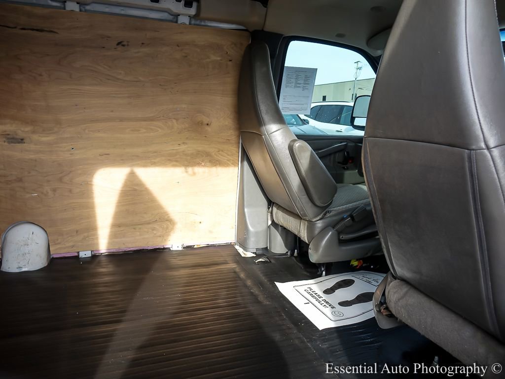 Used 2018 GMC Savana 3500 Extended w/ Driver Convenience Package image 21
