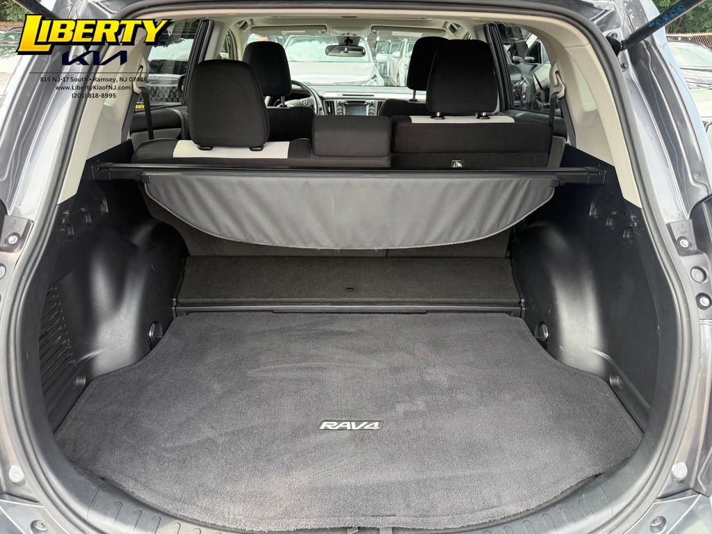 Used 2018 Toyota RAV4 XLE w/ Protection Package AWD/4WD image 11